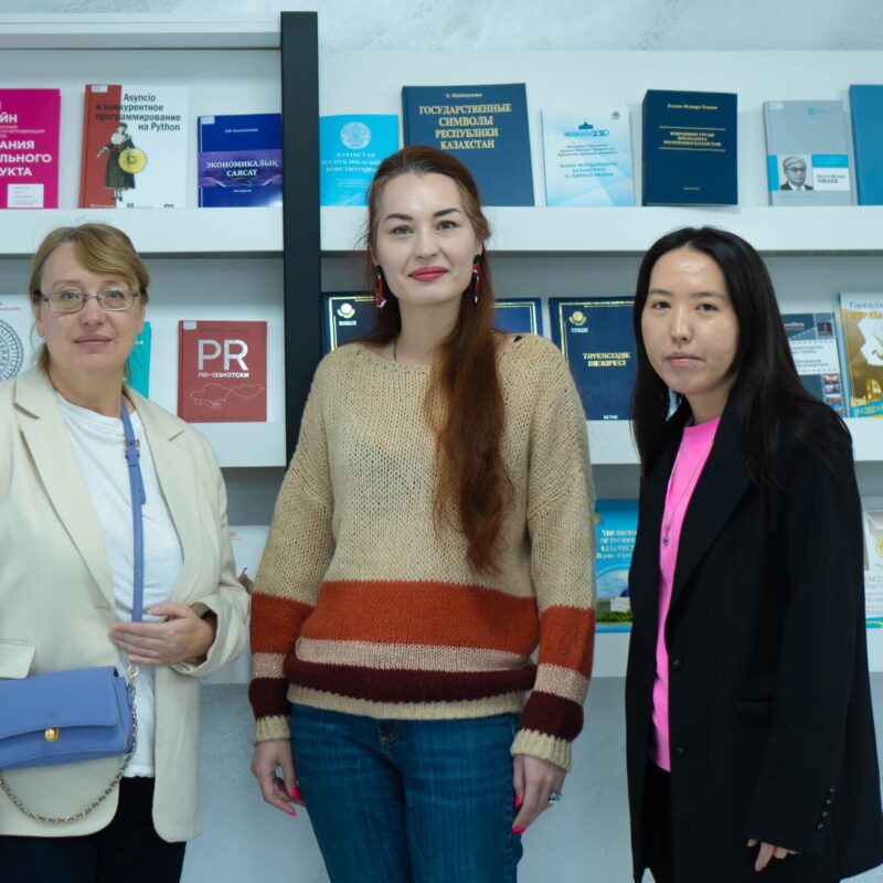 PR сарапшысы – Олеся Колесниченкомен кездесу